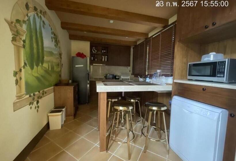 בית מלון כפרי Toscana Villa Khao Yai