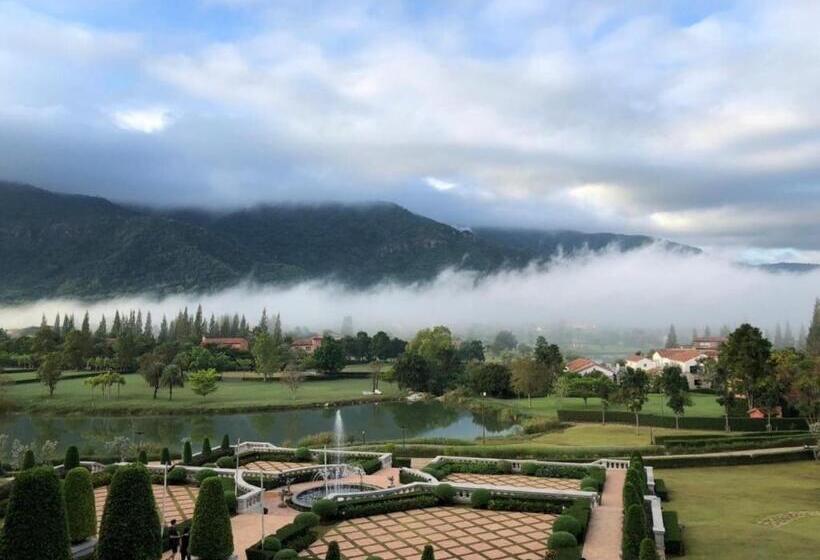 בית מלון כפרי Toscana Villa Khao Yai