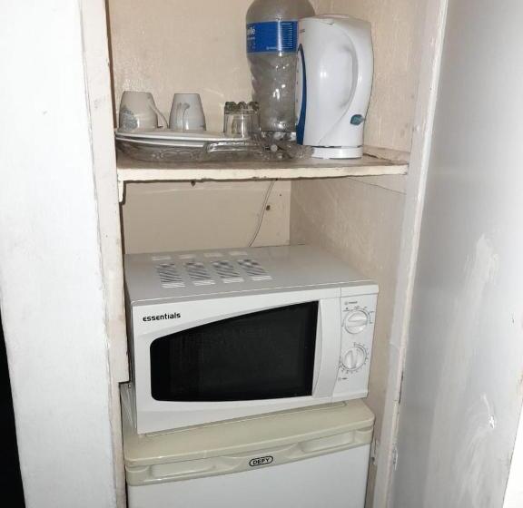 פנסיון Charis Guesthouse