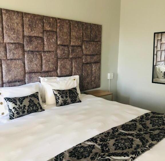 פנסיון Elihle Guest House