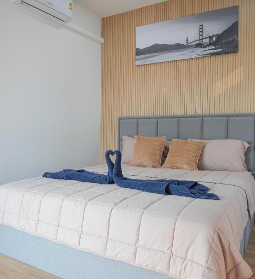 بنسيون La Luna พูลวิลล่าเขาใหญ่