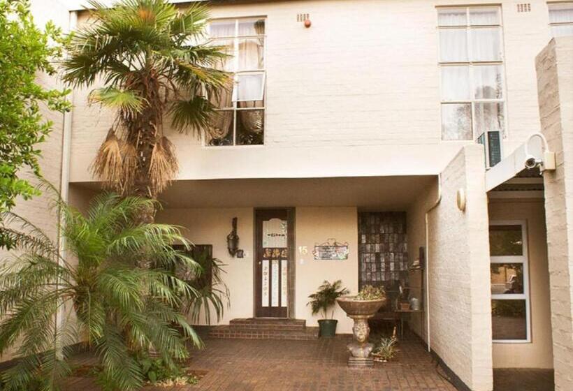 פנסיון Paljas En Kandas Guest House