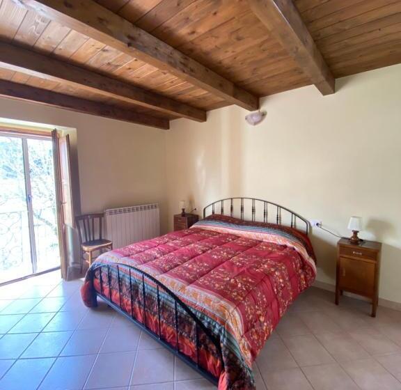 بنسيون Sognando Bominaco   Dimora San Pellegrino