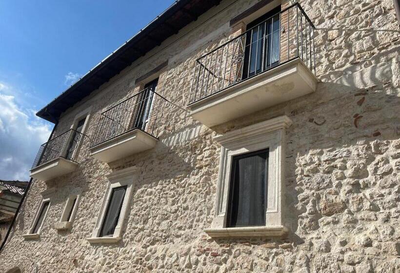 بنسيون Sognando Bominaco   Dimora San Pellegrino