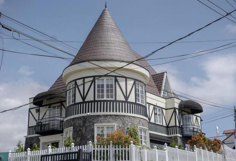 Курорт Maple Castle