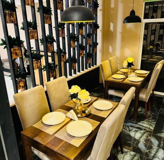 Royal Bliss Hotel Nuwara Eliya