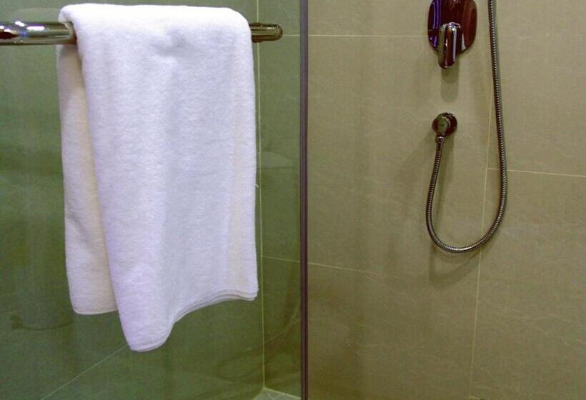 普吉岛拉威温德姆 Yyc旅游优选酒店 Wyndham Rawai Phuket Yyc Travel Preferred