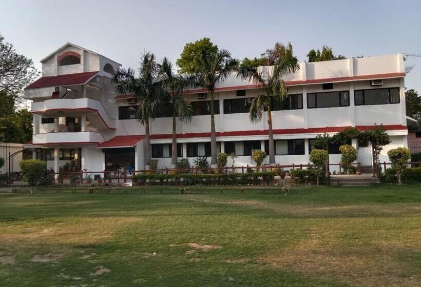 Avexia Fun City Resort