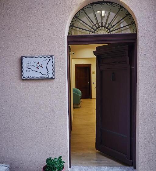 צימר Trinacria Caccamo   Luxury Rooms