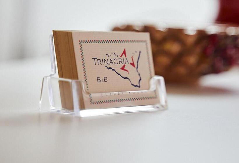 צימר Trinacria Caccamo   Luxury Rooms