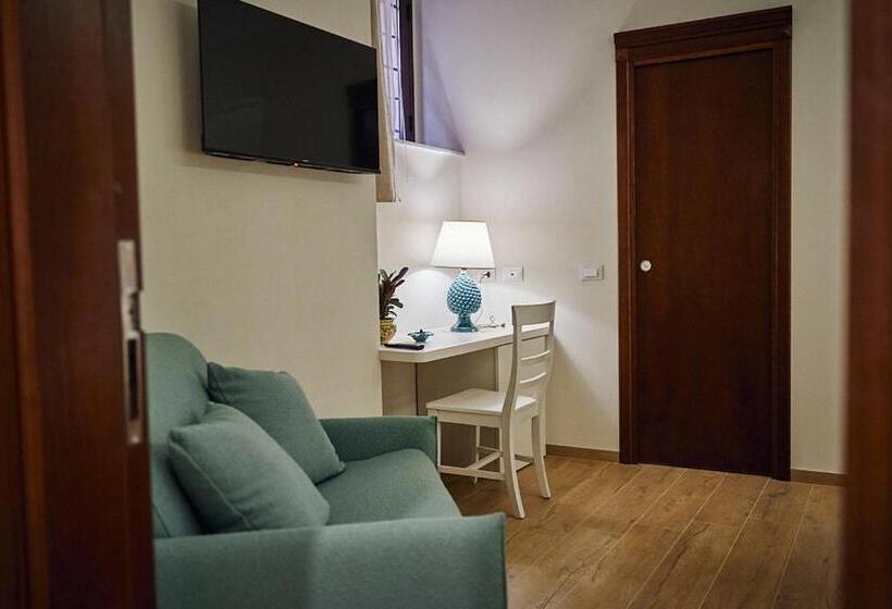 צימר Trinacria Caccamo   Luxury Rooms
