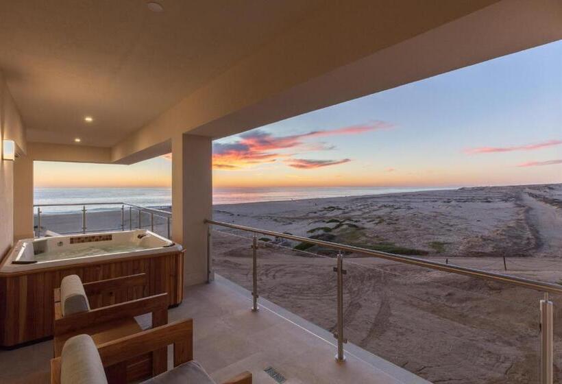 Beachfront 2 Bdrm Condo In Exclusive Diamante Golf