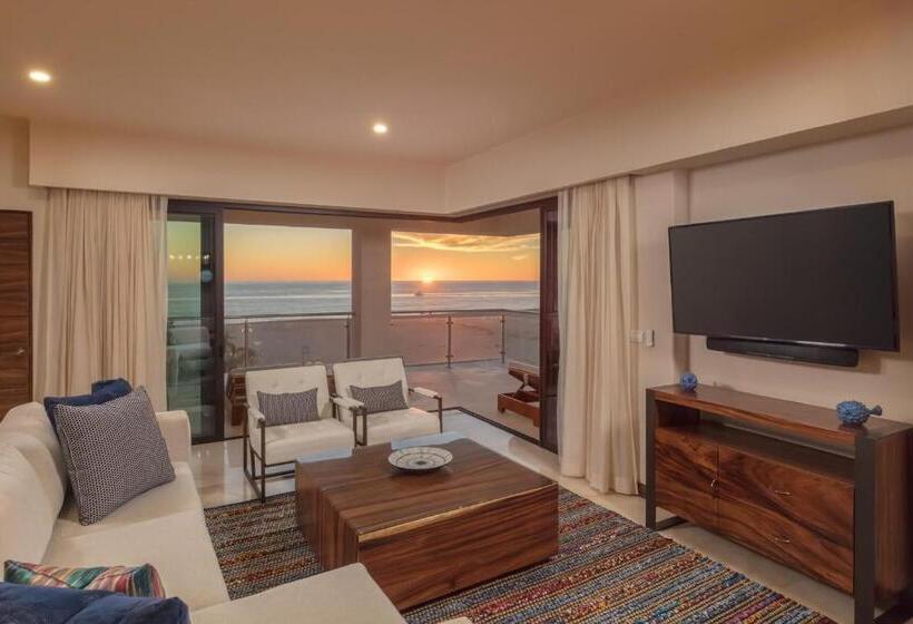 Beachfront 2 Bdrm Condo In Exclusive Diamante Golf