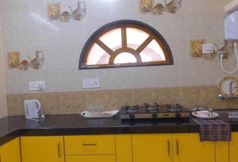 ベッドアンドブレックファースト Fem S Nest