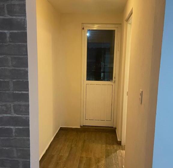 مبيت وإفطار Posada Colón