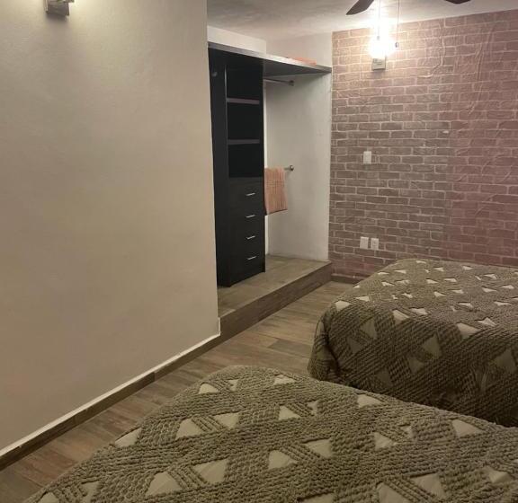 مبيت وإفطار Posada Colón