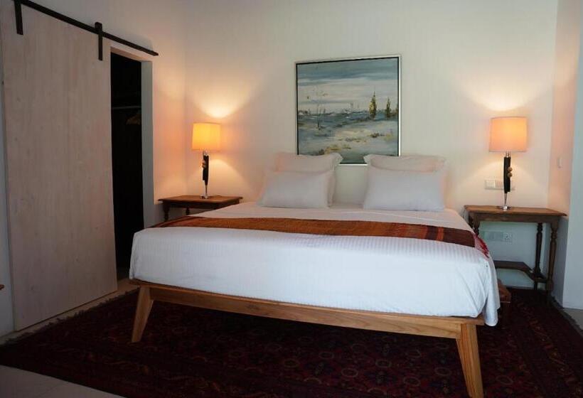 ベッドアンドブレックファースト Villa Blue Lotous