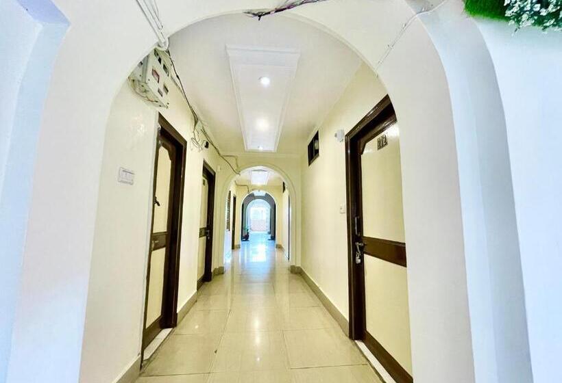 Central Hotel By Rb Group Mall Road Prime Location In Front Of Naini Lake Hygiene And Spacious Room