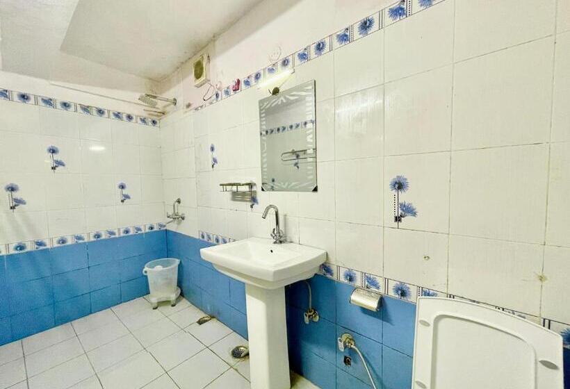 Central Hotel By Rb Group Mall Road Prime Location In Front Of Naini Lake Hygiene And Spacious Room