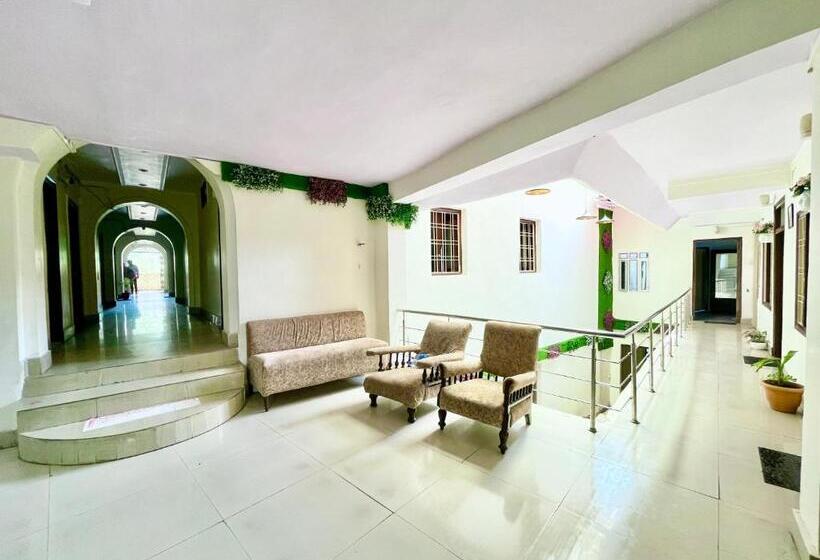 Central Hotel By Rb Group Mall Road Prime Location In Front Of Naini Lake Hygiene And Spacious Room