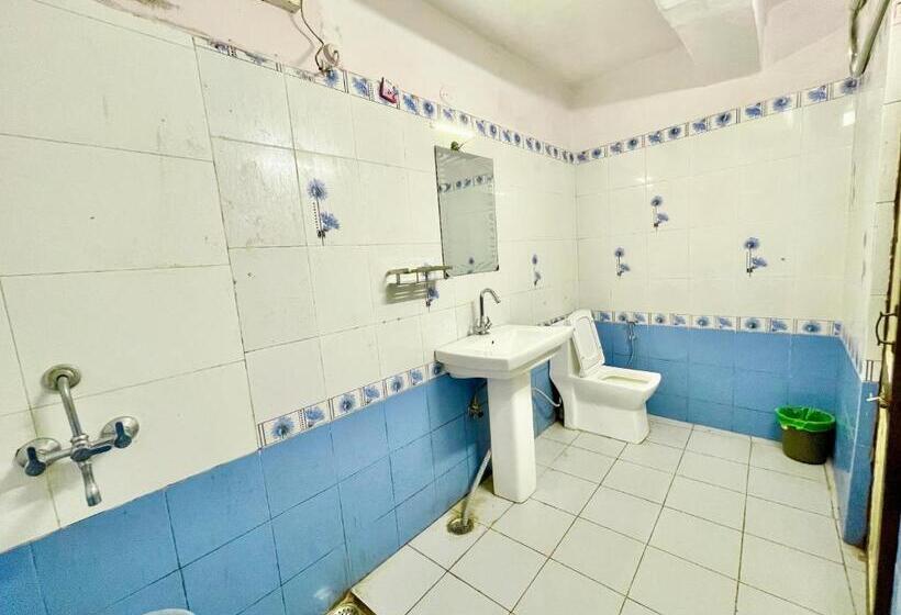 Central Hotel By Rb Group Mall Road Prime Location In Front Of Naini Lake Hygiene And Spacious Room