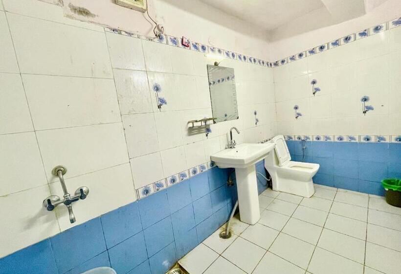 Central Hotel By Rb Group Mall Road Prime Location In Front Of Naini Lake Hygiene And Spacious Room