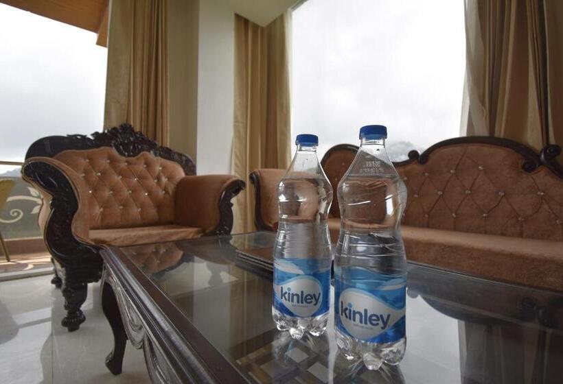 Dalhousie Hotel & Resort