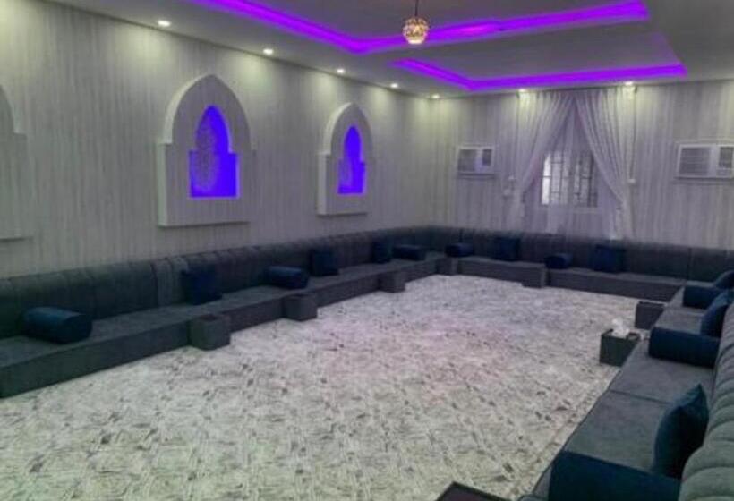 ホテル استراحة وشاليهات عزيزه