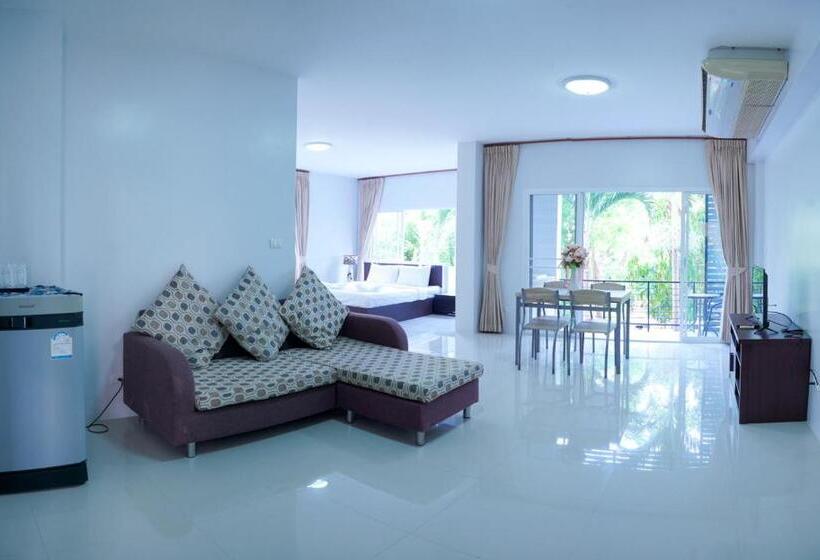 Hotel โรงแรม ปารวี บูทีค เชียงราย