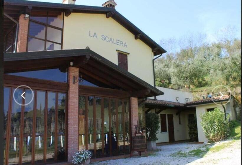 בית מלון כפרי Agriturismo La Scalera