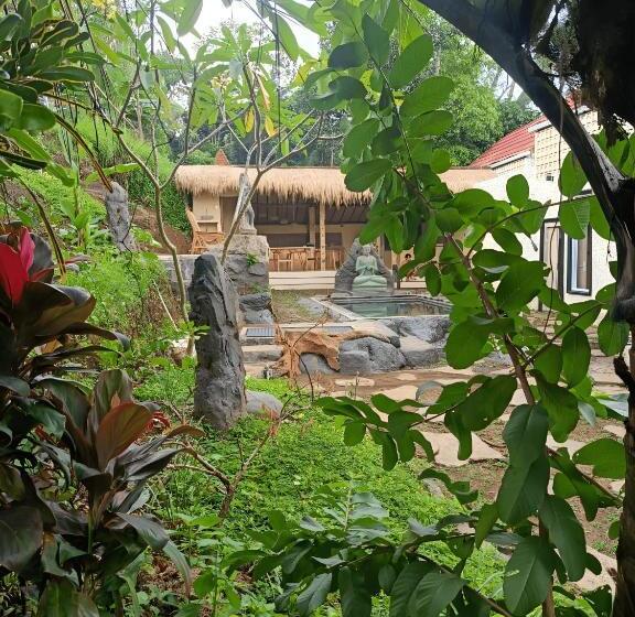 בית מלון כפרי Bamboo Oasis