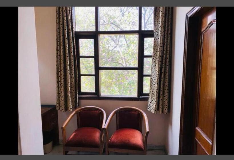 ホテル East Park Inn