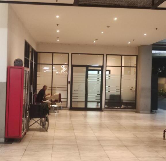 Отель Capital O 93854 Apartemen Sayana By Sentra Jaya