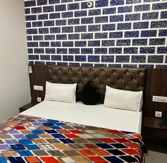 Hotelli Chandigarh Inn