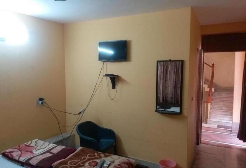 בית מלון כפרי Golden Palace Lodge