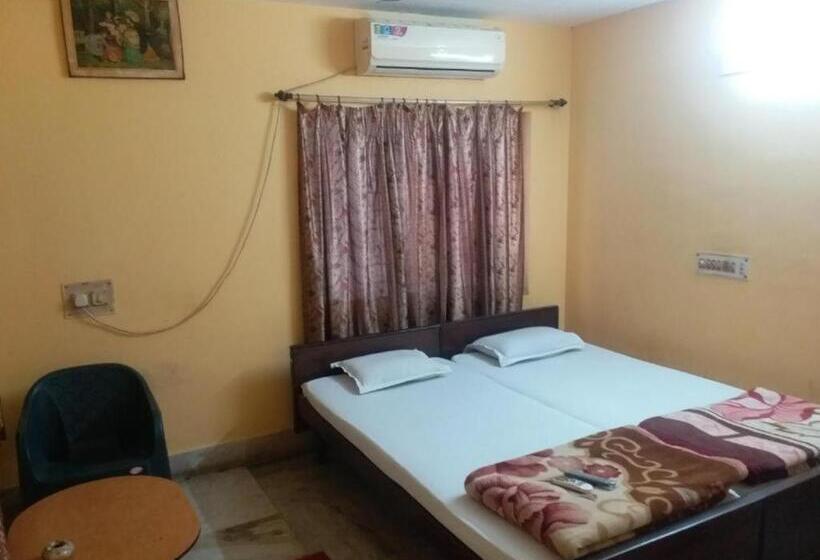 בית מלון כפרי Golden Palace Lodge