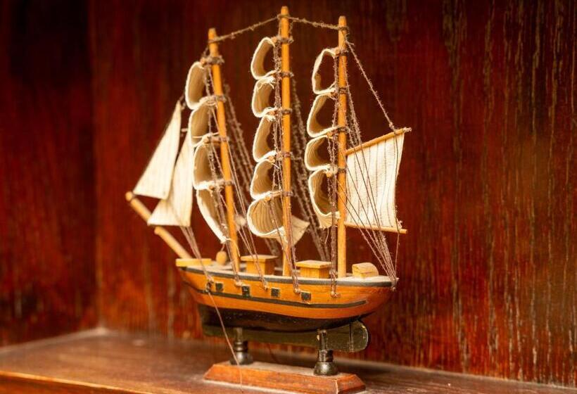 هتل Jazeerat Qubtan