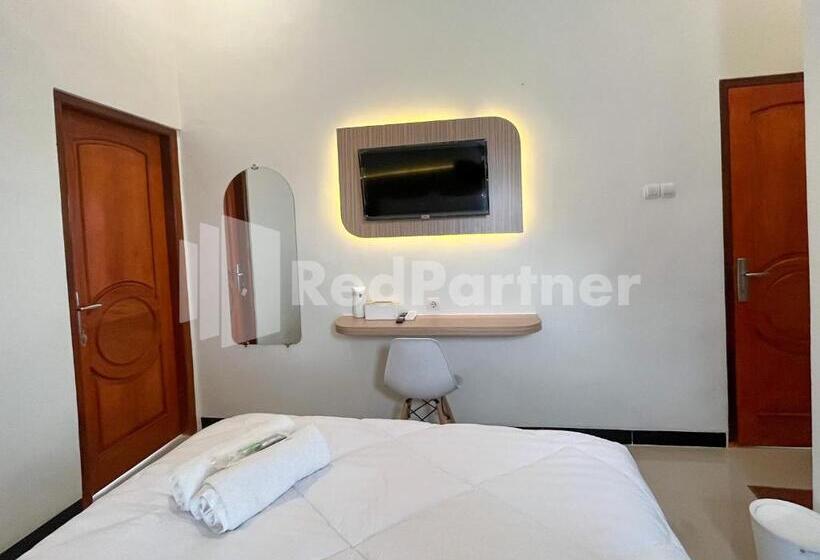 ホテル Jenggo Riverside Mitra Reddoorz Near Kampung Inggris Pare