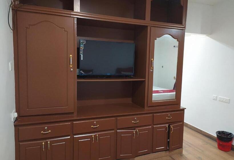 酒店 Mubarak Family Restaurant