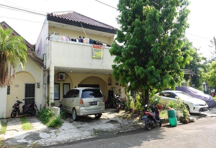 호텔 Oyo 93836 Budi Residence 1