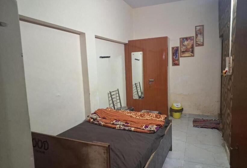 Hotel Gorakhnath Guest House