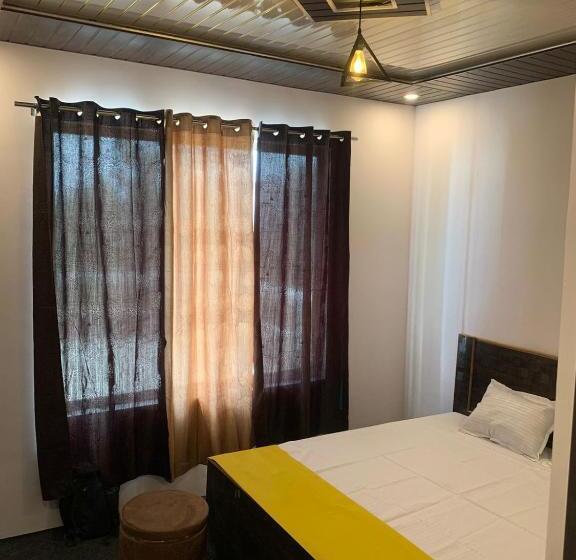 Hotel Gorakhnath Guest House