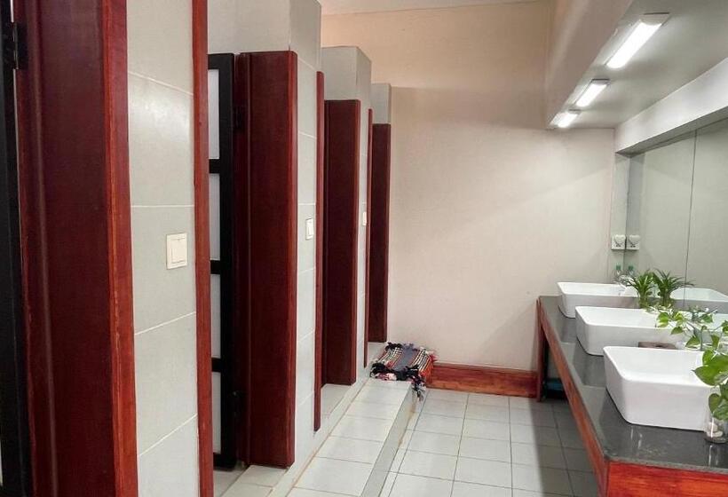 فندق Rocky Cafe & Mini Apartment