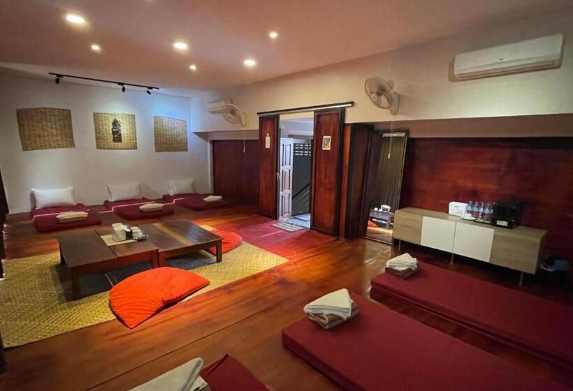 فندق Rocky Cafe & Mini Apartment