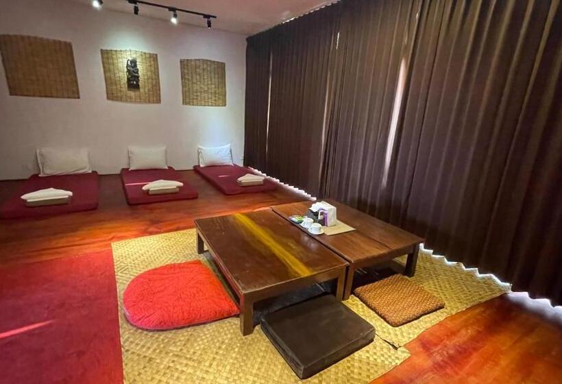 فندق Rocky Cafe & Mini Apartment