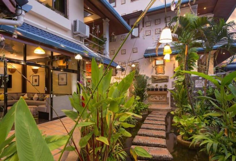 בית מלון כפרי Talay Naiharn