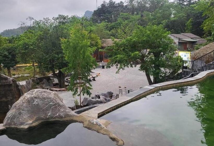 هتل Lotus Premium Lodge