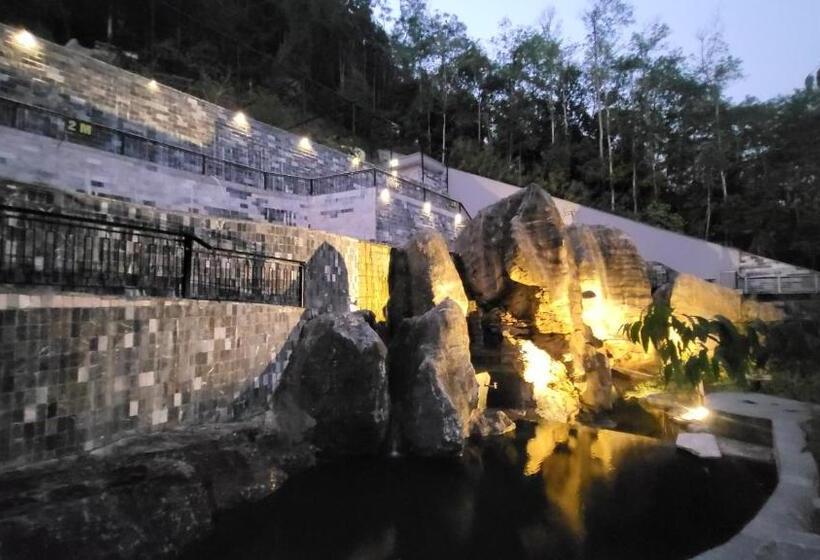 هتل Lotus Premium Lodge