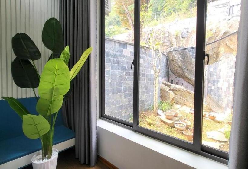 هتل Lotus Premium Lodge