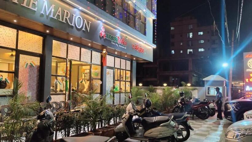 ホテル The Marion